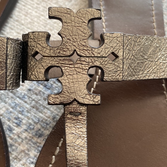 Tory Burch Pebbled Metallic Gunmetal Leather flip flop Flat Sandal Sandals 7 - Picture 6 of 8